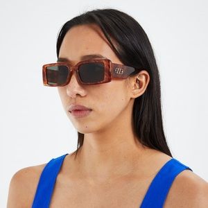 Never worn Le Specs Impeccable Alt Fit sunglasses